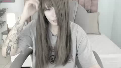 Snapshot of celestica_rose chatting on 07.28.26 Celestica online show from 07.28.26