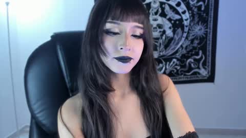   online show from 03.10.25