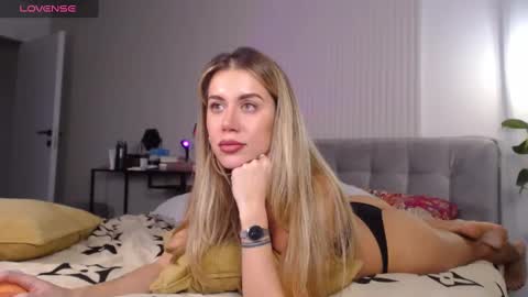 Snapshot of celin_summer chatting on 02.27.25 Celin online show from 02.27.25