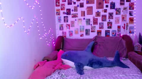 Snapshot of celine_dionn chatting on 12.18.24 Celine online show from 12.18.24