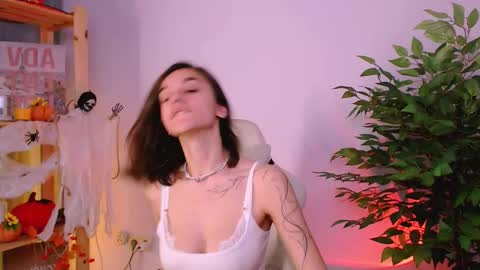 Snapshot of celine_dionn chatting on 11.02.25 Celine online show from 11.02.25