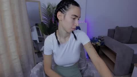 Snapshot of celine_roxelle chatting on 09.26.25 Celine Roxelle online show from 09.26.25