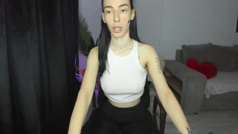 Celine Roxelle online show from 04.03.26