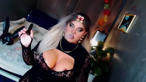 cellinekittcumerr online show from 11.28.25