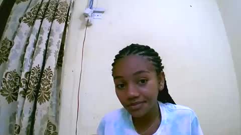 Snapshot of cerminah chatting on 11.16.25 cerminah online show from 11.16.25