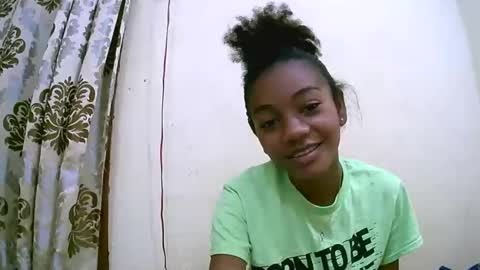 Snapshot of cerminah chatting on 11.25.25 cerminah online show from 11.25.25