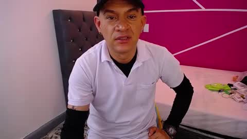 Snapshot of cesirry chatting on 06.30.26 Cesirry online show from 06.30.26