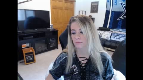 Marie online show from 12.26.24