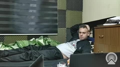 Snapshot of cezar46 chatting on 12.10.24 cezar online show from 12.10.24