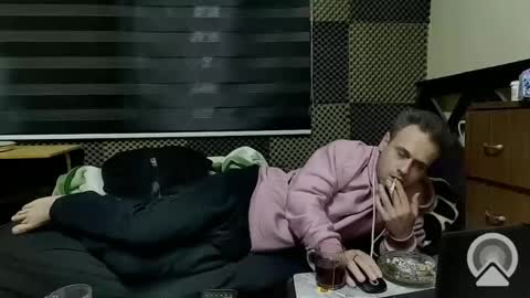 Snapshot of cezar46 chatting on 01.15.25 cezar online show from 01.15.25