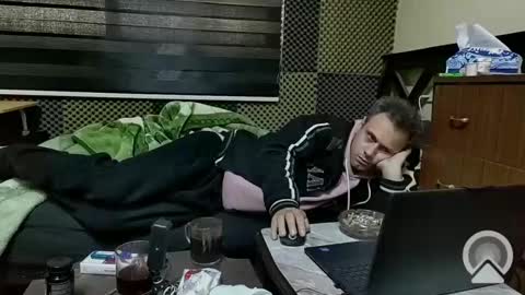 Snapshot of cezar46 chatting on 01.18.25 cezar online show from 01.18.25