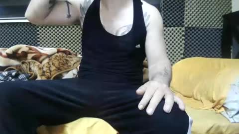 Snapshot of cezar46 chatting on 11.02.25 cezar online show from 11.02.25