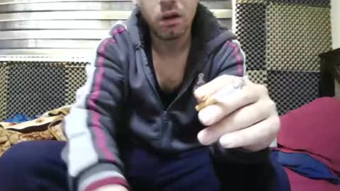 Snapshot of cezar46 chatting on 12.20.25 cezar online show from 12.20.25