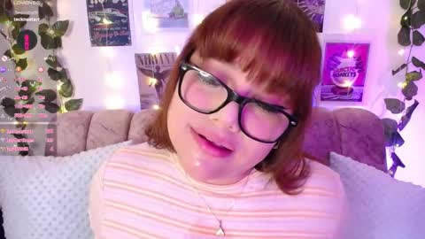 Snapshot of chaarlotte_1 chatting on 03.08.25 charlotte online show from 03.08.25