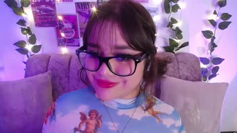 Snapshot of chaarlotte_1 chatting on 02.19.26 charlotte online show from 02.19.26