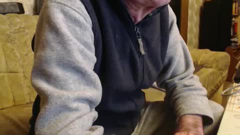 Snapshot of chacoa chatting on 11.04.25 chacoa online show from 11.04.25