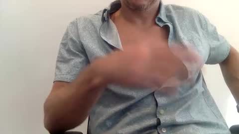 Snapshot of chagaschoo chatting on 11.21.25 Chags online show from 11.21.25