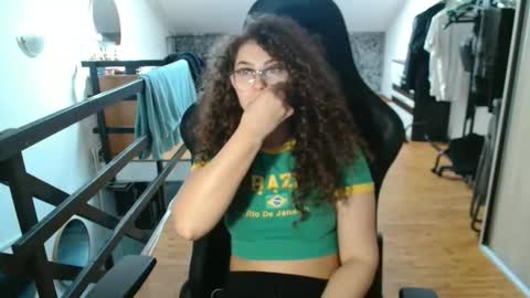 Snapshot of chanelis069 chatting on 02.28.26 Stephanieblisss online show from 02.28.26