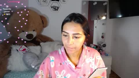 Isabella online show from 11.03.25