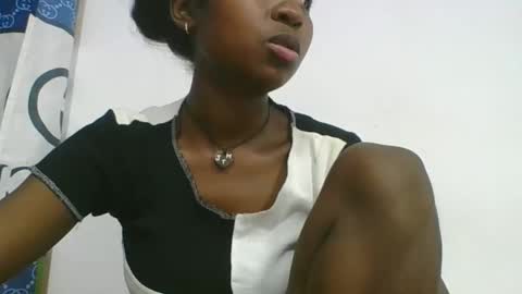 Snapshot of chantale483461 chatting on 03.08.26 chantale483461 online show from 03.08.26