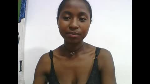 Snapshot of chantale483461 chatting on 03.10.26 chantale483461 online show from 03.10.26