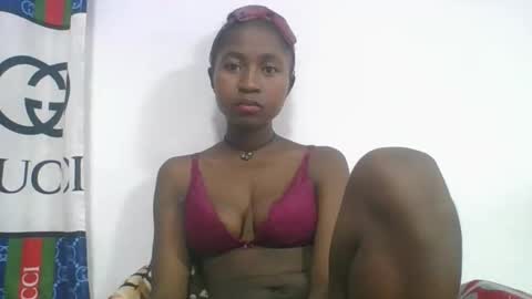 Snapshot of chantale483461 chatting on 03.26.26 chantale483461 online show from 03.26.26