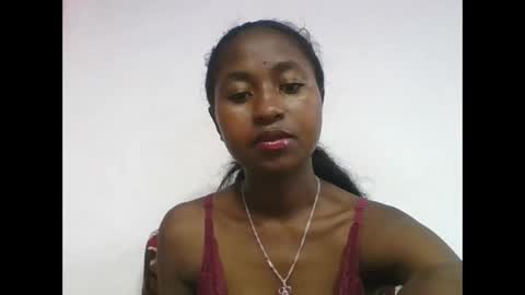 Snapshot of chantale483461 chatting on 04.15.26 chantale483461 online show from 04.15.26