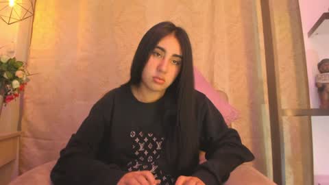 Snapshot of chantall_valkoba chatting on 01.09.25 Chantall online show from 01.09.25