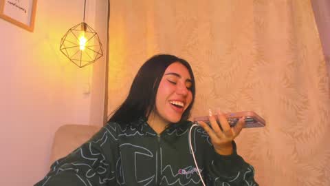 Snapshot of chantall_valkoba chatting on 01.13.25 Chantall online show from 01.13.25