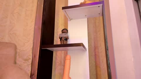 Snapshot of chantall_valkoba chatting on 01.19.25 Chantall online show from 01.19.25