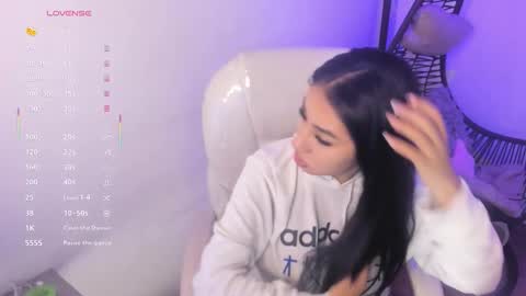 Snapshot of chantall_valkoba chatting on 11.24.25 Chantall online show from 11.24.25