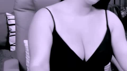 The Queen online show from 09.29.25