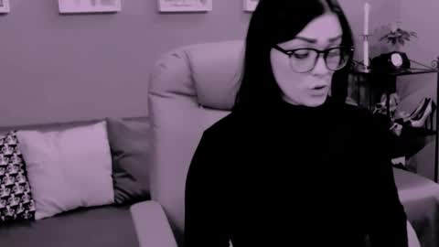 The Queen online show from 10.30.25