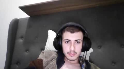 Snapshot of charismaticcharm chatting on 01.15.25 charismaticcharm online show from 01.15.25