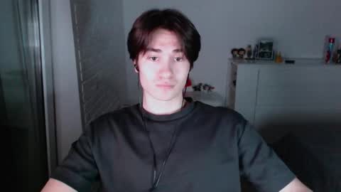 Snapshot of charleshanson69 chatting on 10.28.25 charleshanson69 online show from 10.28.25