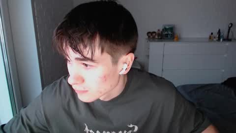 Snapshot of charleshanson69 chatting on 11.12.25 charleshanson69 online show from 11.12.25