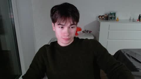 Snapshot of charleshanson69 chatting on 11.19.25 charleshanson69 online show from 11.19.25