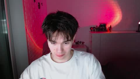 Snapshot of charleshanson69 chatting on 11.22.25 charleshanson69 online show from 11.22.25