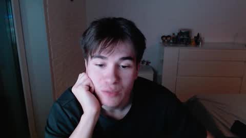 Snapshot of charleshanson69 chatting on 11.25.25 charleshanson69 online show from 11.25.25