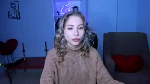 Snapshot of charlie_bonsie chatting on 11.18.25 charlie online show from 11.18.25