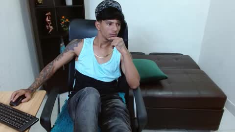 Snapshot of charlie_oconnor chatting on 01.04.25 Charlie oconnor online show from 01.04.25