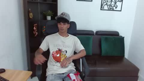 Snapshot of charlie_oconnor chatting on 01.23.25 Charlie oconnor online show from 01.23.25