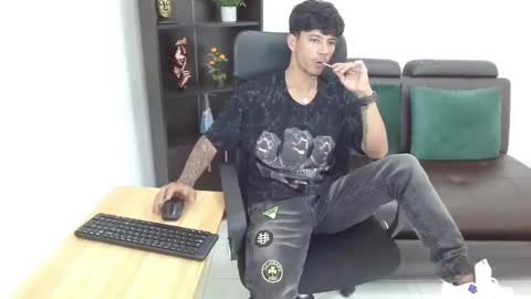 Snapshot of charlie_oconnor chatting on 01.31.25 Charlie oconnor online show from 01.31.25