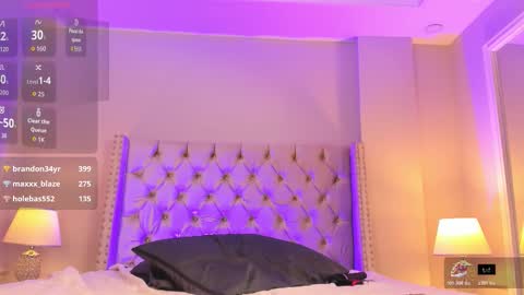    online show from 11.04.25