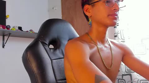 Snapshot of charlieerusso chatting on 12.10.24 Charles Russo online show from 12.10.24