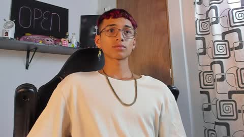 Snapshot of charlieerusso chatting on 12.21.24 Charles Russo online show from 12.21.24