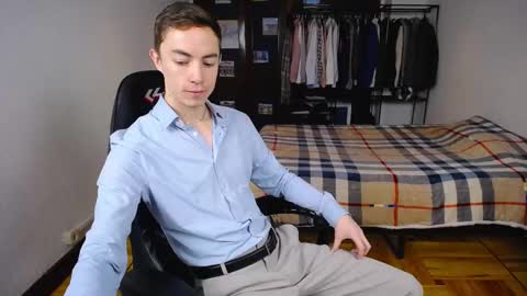 Snapshot of charlieseyer chatting on 02.18.25 carlos reyes online show from 02.18.25