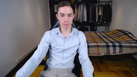 Snapshot of charlieseyer chatting on 02.25.25 carlos reyes online show from 02.25.25