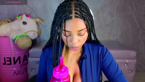 Charlote  online show from 04.21.26