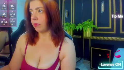 Snapshot of charlotee_rouse chatting on 11.01.25 CHARLOTEE online show from 11.01.25